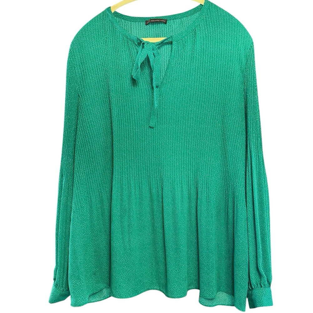 Adrianna Papell Green Dot Pleated Lightweight Blouse Long Sleeves Tie Size XL